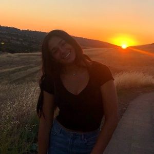 Meet your Posher, Nora